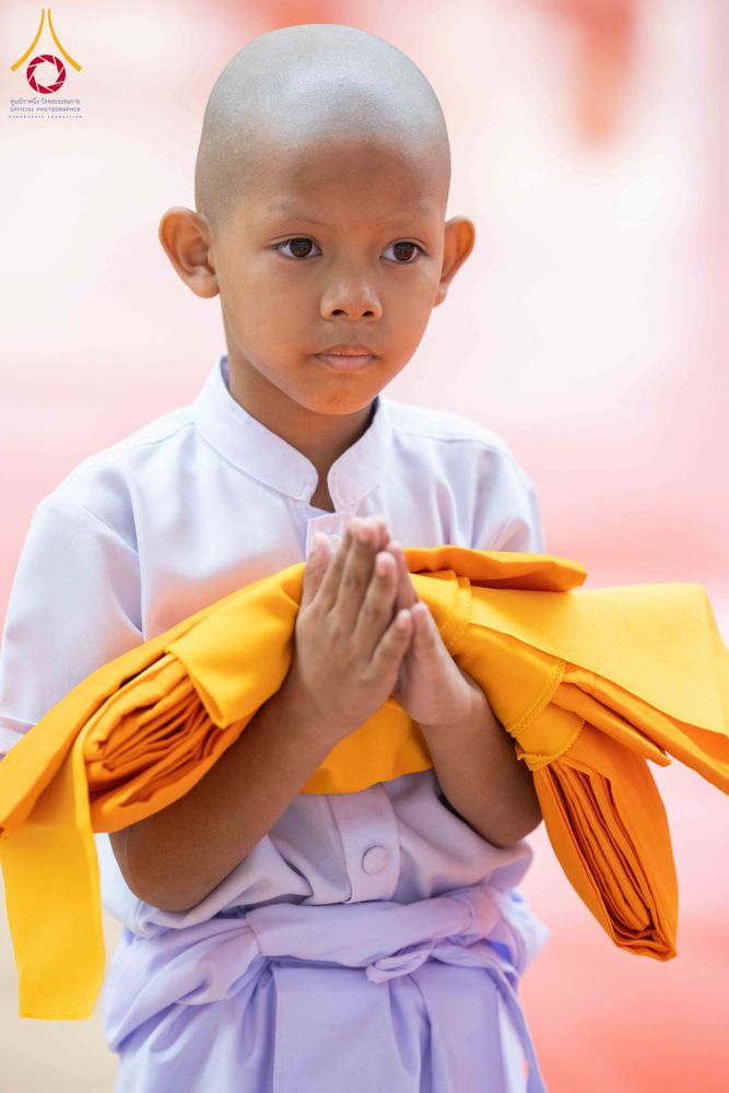 ภาพ No.319522:วันเสาร์ที่ 4 เมษายน พ.ศ.2569 พิธีขอขมา มอบผ้าไตร และถวายบาตรแด่นาคธรรมทายาท ในโครงการบรรพชาสามเณรฟื้นฟูพระพุทธศาสนาทั่วไทย โครงการหน่อแก้วเปรียญธรรม รุ่นที่ 14 โครงการสามเณรยุวธรรมทายาท รุ่นที่ 34 โครงการสามเณรมัชฌิมธรรมทายาท รุ่นที่ 30 ณ สภาธรรมกายสากล