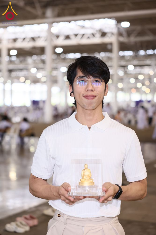 ภาพ No.338140:วันอาทิตย์ต้นเดือน 5 กรกฎาคม พ.ศ.2569 สัมมนาพิเศษ พิธีมอบพระของขวัญ ณ ห้องแก้วสารพัด1 วัดพระธรรมกาย