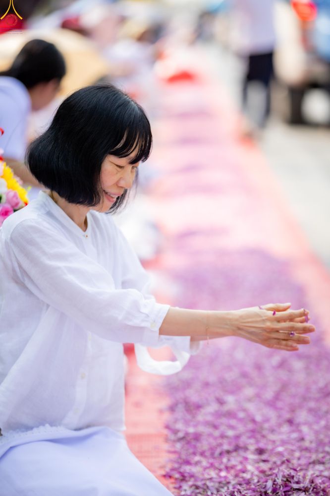 ภาพ No.299363:วันที่ 18 มกราคม พ.ศ. 2569 พิธีต้อนรับพระธรรมยาตรา ณ อนุสรณ์สถานลำดับที่ 5 สถานที่เผยแผ่วิชชาธรรมกายครั้งแรก อนุสรณ์สถานบางปลา วัดบางปลา อำเภอบางเลน จังหวัดนครปฐม ในโครงการธรรมยาตรา กตัญญูบูชา มหาปูชนียาจารย์ พระมงคลเทพมุนี(สด จนฺทสโร) พระผู้ปราบมาร อนุส