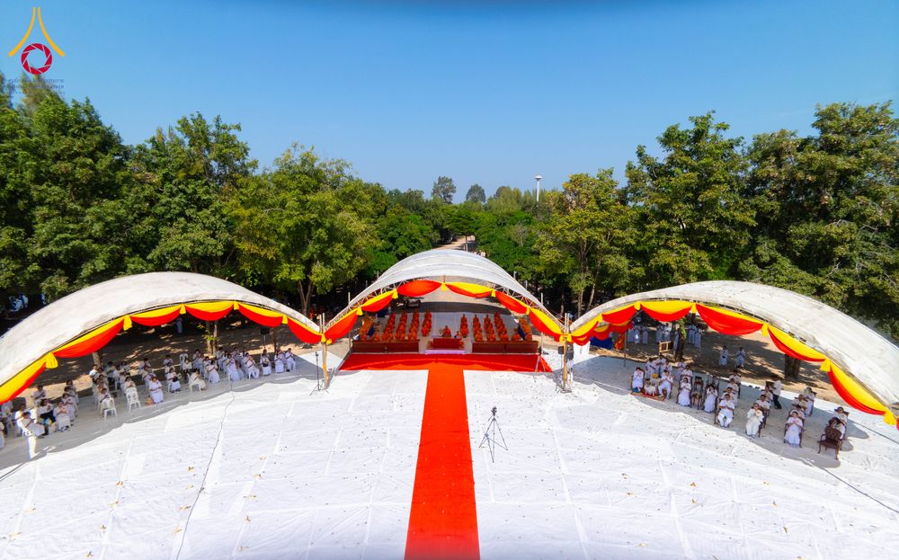 ภาพ No.285844:วันพุธที่ 10 ธันวาคม พ.ศ.2568  พิธีตอกเสาเข็มมงคลต้นสุดท้าย รองรับองค์พระเจดีย์เพื่อสร้างสันติภาพโลก ณ ศูนย์ปฏิบัติธรรมและศูนย์อบรมเยาวชน ชัยนาท