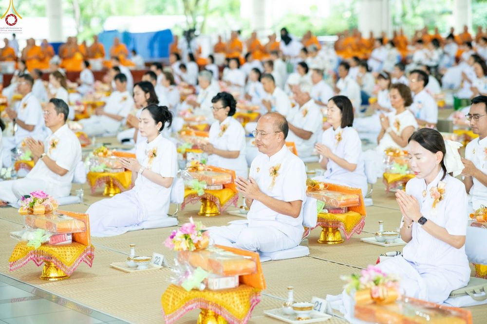 ภาพ No.348252:วันที่ 10 กันยายน พ.ศ.2569 พิธีสวดพระพุทธมนต์ และถวายภัตตาหารเป็นสังฆทาน เนื่องในวันครบ 26 ปี วันคล้ายละสังขาร คุณยายอาจารย์มหารัตนอุบาสิกาจันทร์ ขนนกยูง ณ หอฉันคุณยายอาจารย์ฯ วัดพระธรรมกาย
