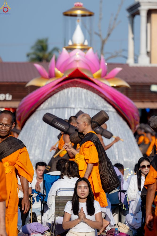 ภาพ No.295323:วันที่ 16 มกราคม พ.ศ. 2569 พิธีต้อนรับพระธรรมยาตรา อนุสรณ์สถานลำดับที่ 4 (ภาพชุดที่ 2) สถานที่เกิดด้วยกายธรรม ณ วัดโบสถ์บน ต.บางคูเวียง จ.นนทบุรี ในโครงการธรรมยาตรา กตัญญูบูชา มหาปูชนียาจารย์ พระมงคลเทพมุนี(สด จนฺทสโร) พระผู้ปราบมาร อนุสรณ์สถาน 7 แห่ง ปี
