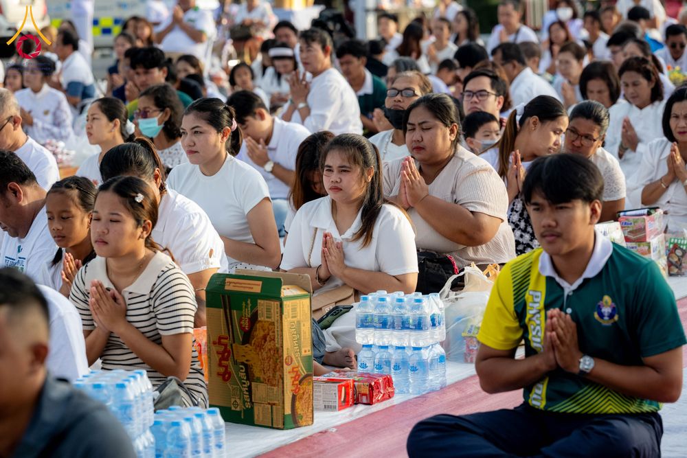 ภาพ No.310337:วันอาทิตย์ที่ 15 กุมภาพันธ์ พ.ศ. 2569 ตักบาตรพระ 1,000 รูป เมืองตรัง ปีที่ 2 ณ ลานพระบรมราชานุสาวรีย์ รัชกาลที่ 5 (หน้าศาลจังหวัดตรัง)อ.เมือง จ.ตรัง