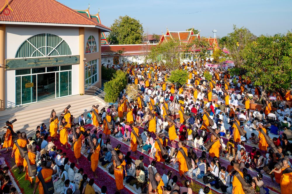 ภาพ No.292992:วันที่ 11 มกราคม พ.ศ. 2569 พิธีต้อนรับพระธรรมยาตรา ณ อนุสรณ์สถานลำดับที่ 3 (ภาพชุดที่ 2) สถานที่เกิดในเพศสมณะ วัดสองพี่น้อง อำเภอสองพี่น้อง จังหวัดสุพรรณบุรี ในโครงการธรรมยาตรา กตัญญูบูชา มหาปูชนียาจารย์ พระมงคลเทพมุนี(สด จนฺทสโร) พระผู้ปราบมาร อนุสรณ์สถ