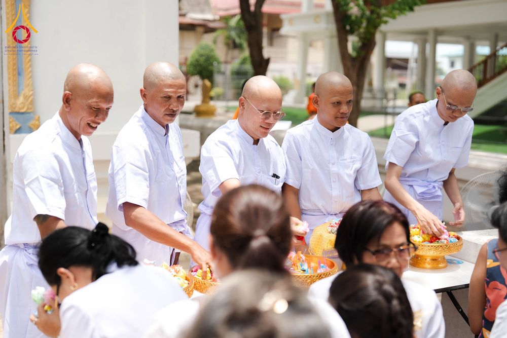 ภาพ No.341341:วันอาทิตย์ที่ 26 กรกฎาคม พ.ศ. 2569 ​โครงการอุปสมบทหมู่บูชาธรรมมหาปูชนียาจารย์ รุ่นที่ ๑ วัดกลางธนรินทร์ ต.บ้านแป้ง อ.พรหมบุรี จ.สิงห์บุรี