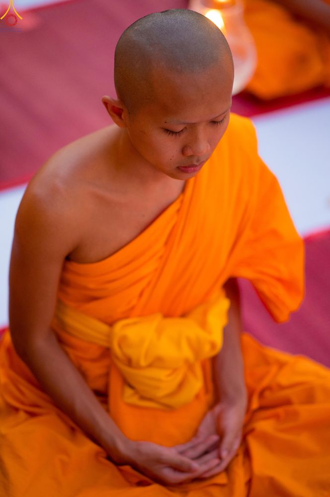 ภาพ No.297109:วันที่ 17 มกราคม พ.ศ. 2569 พิธีจุดประทีปถวายเป็นพุทธบูชา และบูชาธรรมมหาปูชนียาจารย์ (ภาพชุดที่ 2) ณ วัดโบสถ์บน ต.บางคูเวียง จ.นนทบุรี อนุสรณ์สถานลำดับที่ 4 สถานที่เกิดด้วยกายธรรม ในโครงการธรรมยาตรา กตัญญูบูชา มหาปูชนียาจารย์ พระมงคลเทพมุนี(สด จนฺทสโร) พร