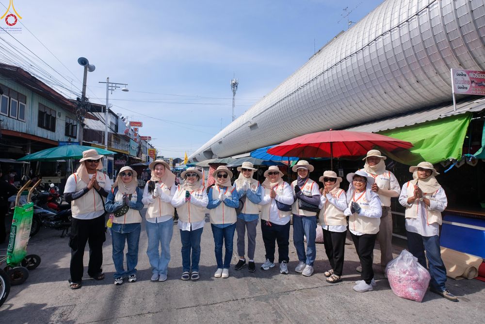 ภาพ No.296242:ภาพเบื้องหลังอาสาสมัครรวมใจ ชุดที่ 2 ในโครงการธรรมยาตรา กตัญญูบูชา มหาปูชนียาจารย์ พระมงคลเทพมุนี(สด จนฺทสโร) พระผู้ปราบมาร อนุสรณ์สถาน 7 แห่ง ปีที่ 14