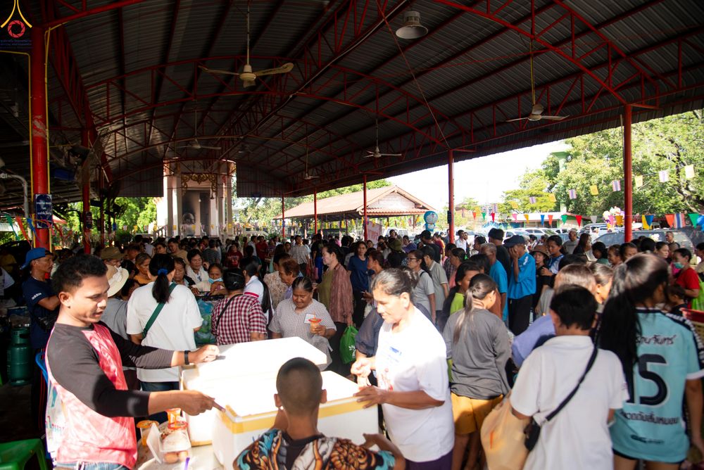 ภาพ No.283083:วันอาทิตย์ที่ 2 พฤศจิกายน​ พ.ศ.2568 พิธีทอดกฐินสามัคคีทั่วไทย 30,000 วัด  โดยคณะศิษยานุศิษย์ บูชาธรรม 81 ปี  หลวงพ่อธัมมชโย ณ วัดมหาโพธิ จ.ลพบุรี