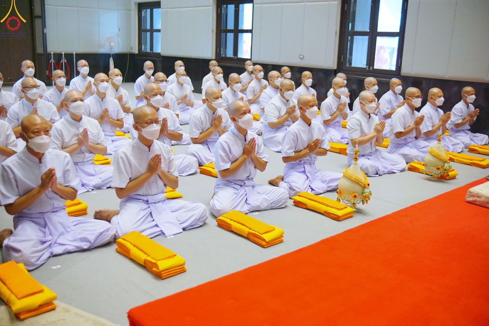 ภาพ No.82718:พิธีเวียนประทักษิณ, พิธีวันทาเจดีย์ ณ มหาธรรมกายเจดีย์  พิธีบรรพชาหมู่พระพี่เลี้ยงเข้าพรรษา, ธรรมทายาทอุดมศึกษา รุ่นที่ 50(ภาคฤดูฝน) และธรรมทายาทพุทธศาสตร์สากล รุ่นที่ 7 (ภาคฤดูฝน) วันเสาร์ที่ 17 มิถุนายน พ.ศ. 2566 ณ  โบสถ์พระไตรปิฎก วัดพระธรรมกาย จ.ปทุม