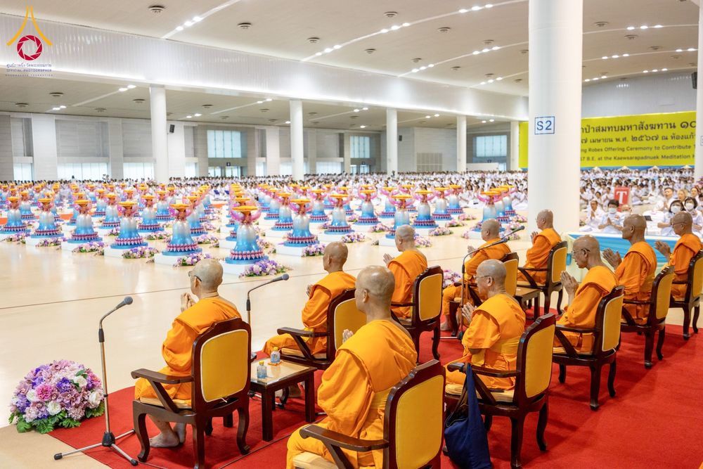 ภาพ No.134050:พิธีบูชาข้าวพระ  ในวันอาทิตย์ต้นเดือนที่ 7 เมษายน พ.ศ. 2567 ณ วัดพระธรรมกาย จ.ปทุมธานี