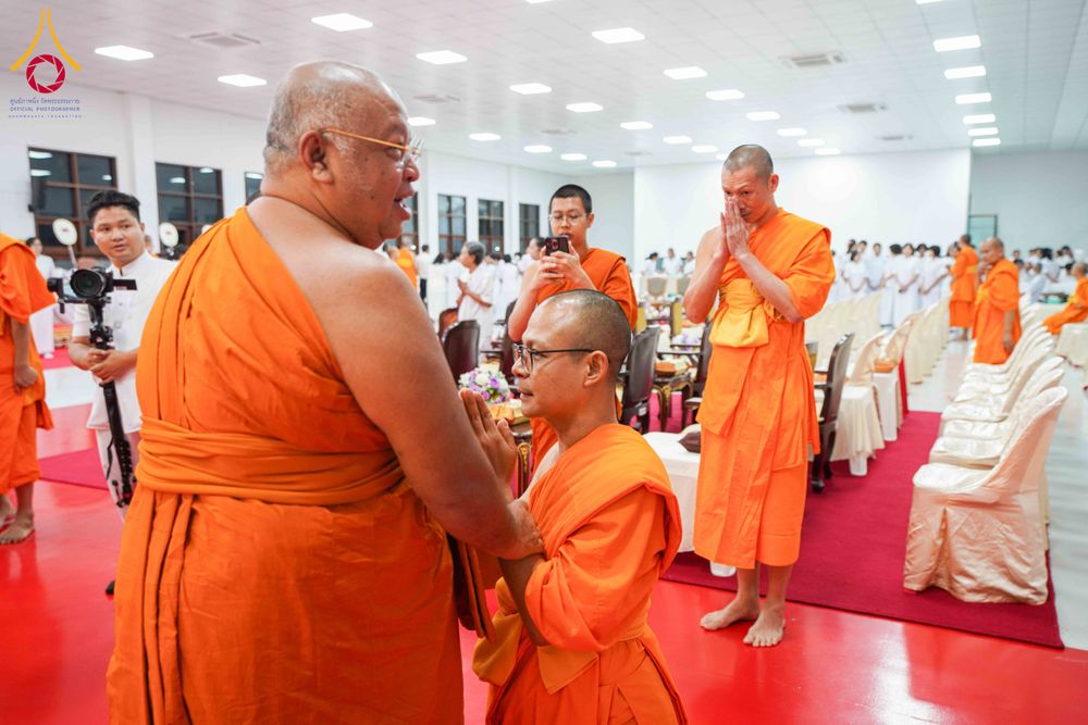 ภาพ No.315524:วันพุธที่ 25 มีนาคม พ.ศ. 2569 พิธีบำเพ็ญกุศล คุณพ่อณรงค์ จินตมากุล  สิริอายุ 99 ปี 11 เดือน โยมบิดา พระครูปลัดรัตนวีรวัฒน์ (รังสฤษดิ์ อิทฺธิจินตโก) ที่ปรึกษาเจ้าคณะจังหวัดปทุมธานี เจ้าอาวาสวัดพระธรรมกาย  ณ ห้องปลูกศรัทธา 2 วัดพระธรรมกาย ปทุมธานี