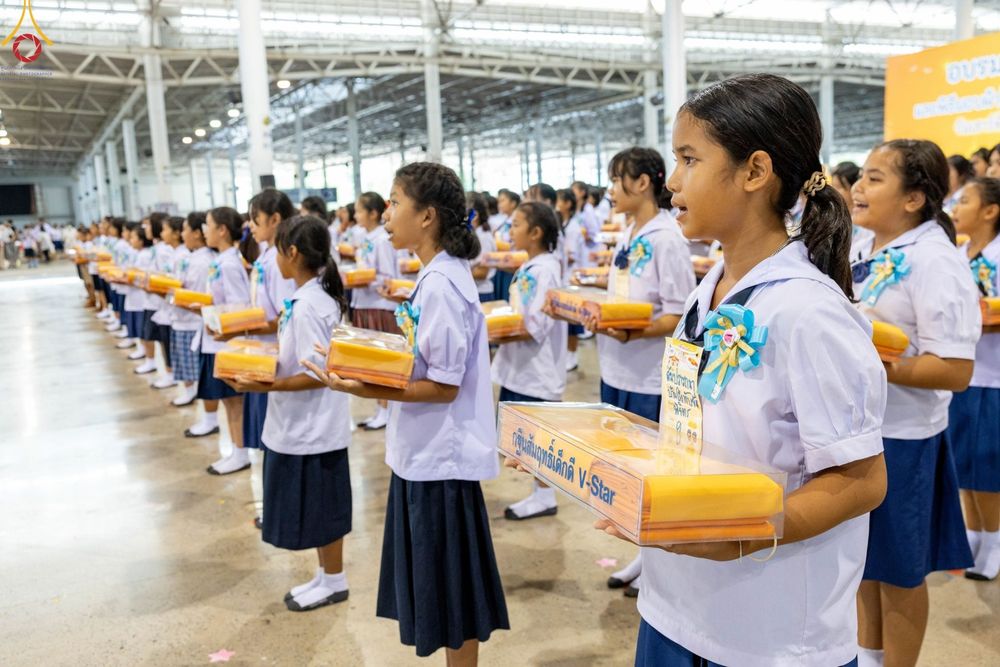 ภาพ No.89665:อบรมเชิงปฏิบัติการจัดกิจกรรมทอดกฐินสัมฤทธิ์ และพิธีมอบผ้าไตรประธานกฐินสัมฤทธิ์เด็กดี V-Star ประจำปีพุทธศักราช 2566  วันเสาร์ที่ 9 กันยายน พ.ศ. 2566 ณ สภาธรรมกายสากล วัดพระธรรมกาย จ.ปทุมธานี