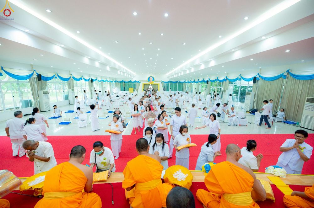 ภาพ No.260207:วันอาทิตย์ที่ 19 ตุลาคม พ.ศ. 2568 พิธีทอดกฐินสามัคคี  ณ ศูนย์ปฏิบัติธรรมและศูนย์อบรมเยาวชนเพชรบุรี  ต.ท่าแลง อ.ท่ายาง จ.เพชรบุรี