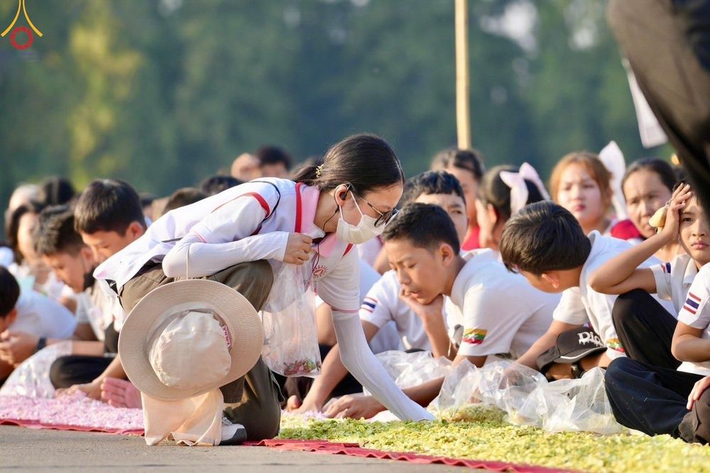 ภาพ No.208088:V.55 สารพัดV สารพัดดี ที่วัดพระธรรมกาย ในโครงการธรรมยาตรา กตัญญูบูชา มหาปูชนียาจารย์ พระมงคลเทพมุนี (สด จนฺทสโร) พระผู้ปราบมาร อนุสรณ์สถาน 7 แห่ง ปีที่ 13 ระหว่างวันที่ 2-31 มกราคม พ.ศ. 2568