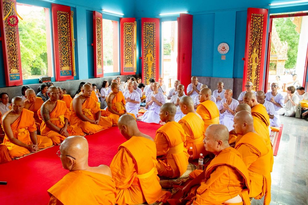 ภาพ No.276373:วันศุกร์ที่ 5 ธันวาคม 2568 (วันพ่อแห่งชาติ) พิธีบรรพชาอุปสมบทหมู่ธรรมทายาท จำนวน 14 รูป โครงการบรรพชาอุปสมบทหมู่ รุ่นบูชาธรรมมหาปูชนียาจารย์ ประจำปี 2568  ณ ศูนย์อบรมเยาวชนบางปะหัน จังหวัดพระนครศรีอยุธยา