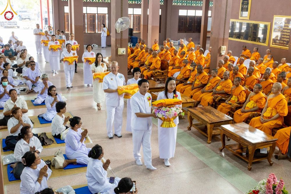 ภาพ No.189894:พิธีทอดผ้าป่าทำนุบำรุงศาสนสถาน ณ วัดอัมพวัน ต.สองพี่น้อง อ.สองพี่น้อง จ.สุพรรณบุรี ในโครงการธรรมยาตรา กตัญญูบูชา มหาปูชนียาจารย์ พระมงคลเทพมุนี(สด จนฺทสโร) พระผู้ปราบมาร อนุสรณ์สถาน 7 แห่ง ปีที่ 13 วันที่ 5 มกราคม พ.ศ. 2568