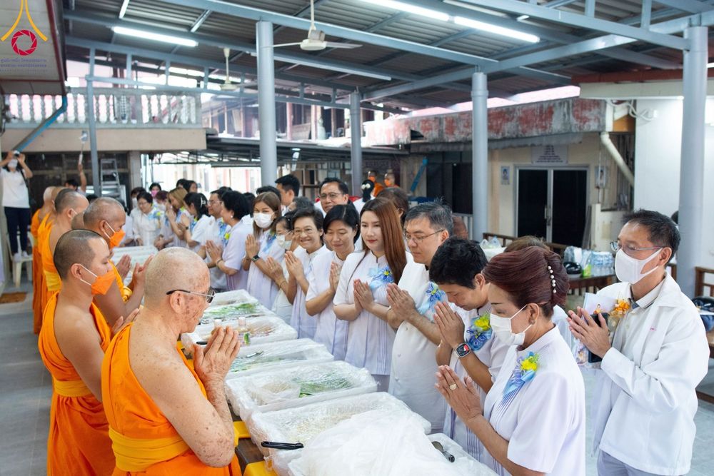 ภาพ No.114574:พิธีถวายภัตตาหารเป็นสังฆทาน แด่คณะพระธรรมยาตรา ปีที่ 12 วันที่ 18 มกราคม พ.ศ. 2567 ณ วัดโบสถ์(บน) บางคูเวียง จ.นนทบุรี