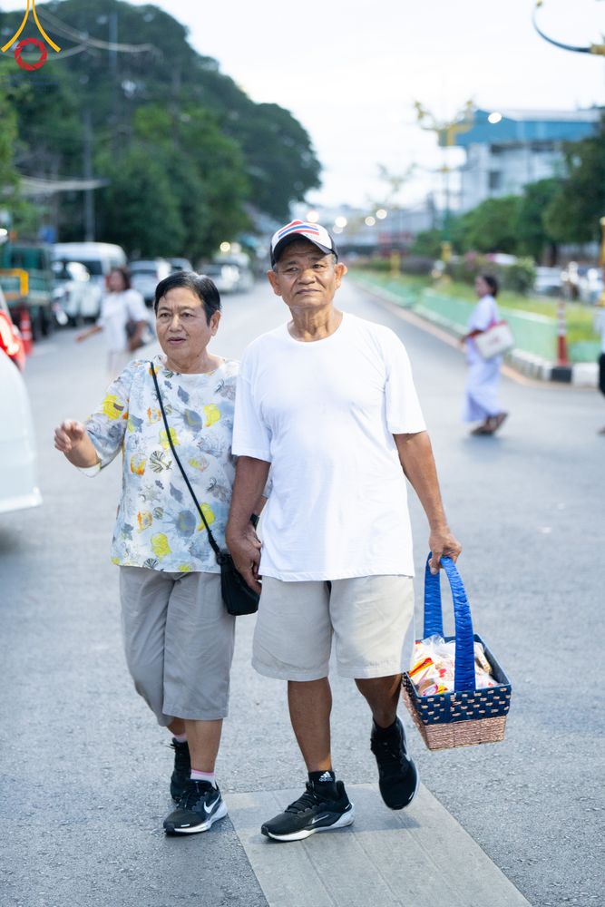 ภาพ No.341130:วันที่ 27 กรกฎาคม พ.ศ. 2569 พิธีตักบาตรพระ 1,000 รูป เมืองพัทลุง  ณ ถนนราเมศวร์ อ.เมือง จ.พัทลุง