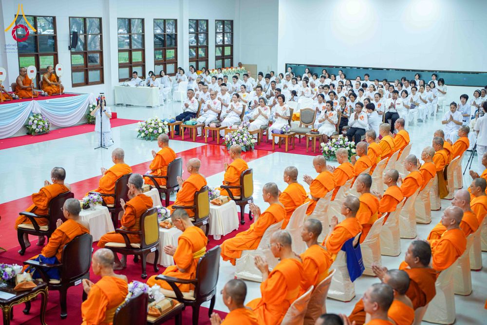 ภาพ No.315846:วันพฤหัสบดีที่ 26 มีนาคม พ.ศ. 2569 พิธีบำเพ็ญกุศล คุณพ่อณรงค์ จินตมากุล  สิริอายุ 99 ปี 11 เดือน โยมบิดา พระครูปลัดรัตนวีรวัฒน์ (รังสฤษดิ์ อิทฺธิจินตโก) ที่ปรึกษาเจ้าคณะจังหวัดปทุมธานี เจ้าอาวาสวัดพระธรรมกาย  ณ ห้องปลูกศรัทธา 2 วัดพระธรรมกาย ปทุมธานี