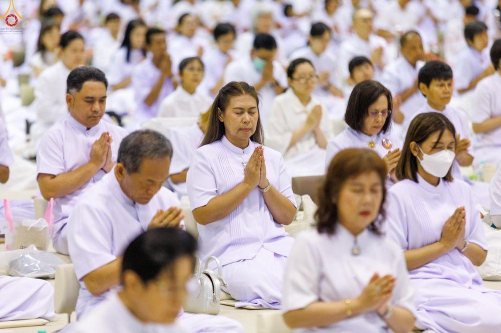 ภาพ No.331210:วันวิสาขบูชา อาทิตย์ที่ 31 พฤษภาคม พ.ศ.2569 พิธีปฏิบัติธรรม ณ ห้องแก้วสารพัดนึก 1  วัดพระธรรมกาย จังหวัดปทุมธานี