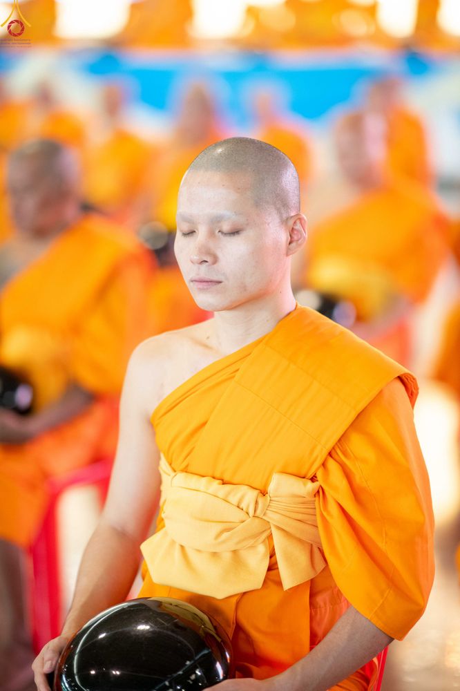 ภาพ No.345333:วันพฤหัสบดีที่ 27 สิงหาคม พ.ศ.2569 พิธีตักบาตรในวันธรรมชัย ณ สภาธรรมกายสากล วัดพระธรรมกาย ปทุมธานี