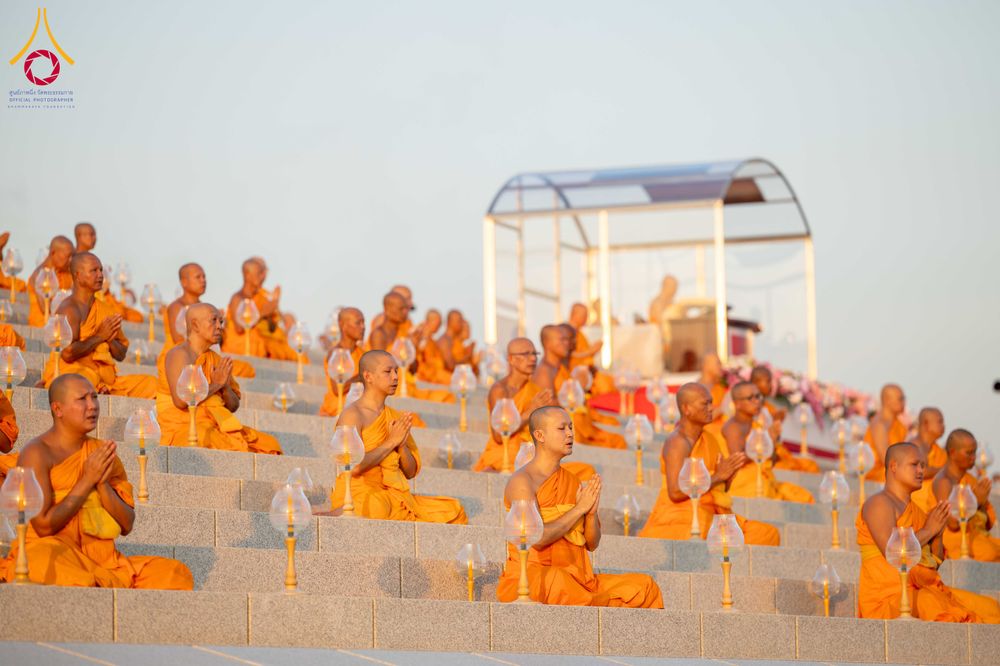 ภาพ No.312042:วันอังคารที่ 3 มีนาคม พ.ศ.2569 พิธีเวียนประทักษิณและจุดมาฆประทีป ณ ลานธรรมพระมหาธรรมกายเจดีย์ วัดพระธรรมกาย