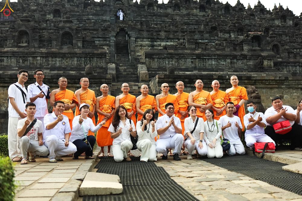 ภาพ No.331263:วันที่ 29 พฤษภาคม พ.ศ.2569 MBMI Tangerang (Majelis Agama Buddha Mahanikaya)  ได้มีการเตรียมงานเพื่อจัดงานวิสาขบูชานานาชาติ (ภาพชุดที่ 2)