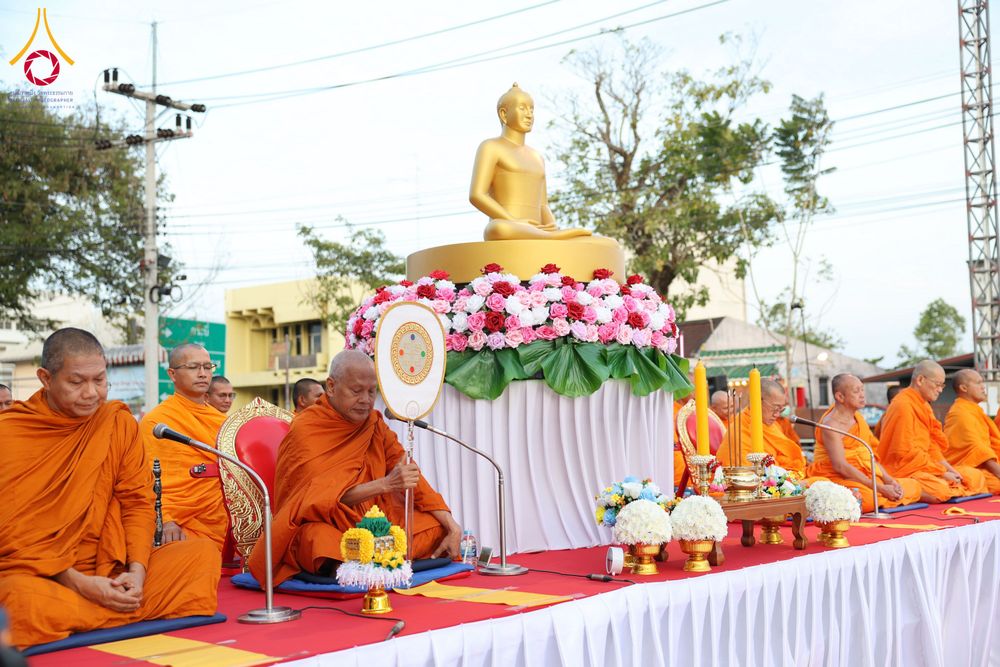 ภาพ No.310293:วันอาทิตย์ที่ 15 กุมภาพันธ์ พ.ศ. 2569 ตักบาตรพระ 1,000 รูป เมืองตรัง ปีที่ 2 ณ ลานพระบรมราชานุสาวรีย์ รัชกาลที่ 5 (หน้าศาลจังหวัดตรัง)อ.เมือง จ.ตรัง