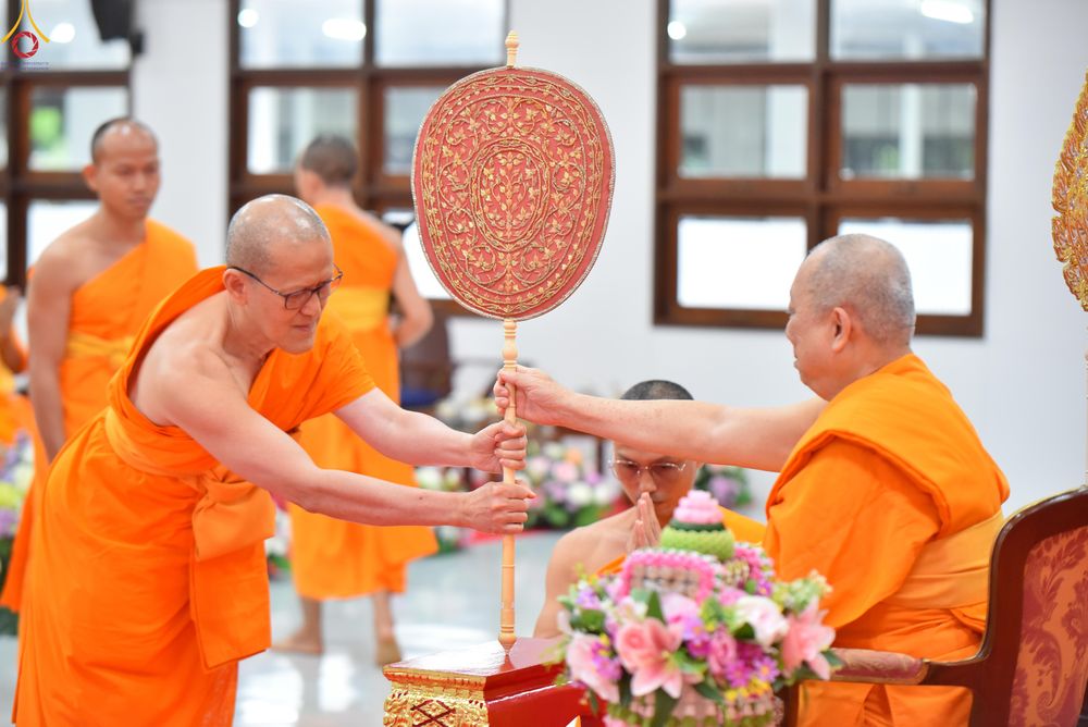 ภาพ No.342972:วันอาทิตย์ที่ 9 สิงหาคม พ.ศ.2569 พิธีมอบพัด ตั้งฐานานุกรม พระราชภาวนาวชิรวิเทศ วิ. ณ ห้องอาคารปลูกศรัทธา 2 วัดพระธรรมกาย