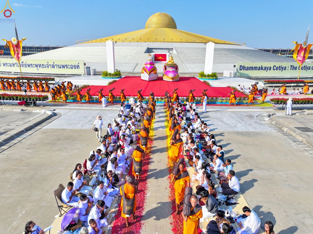 ภาพ No.306021:วันที่ 25 มกราคม พ.ศ. 2569 พิธีต้อนรับพระธรรมยาตรา วัดพระธรรมกาย(ภาพชุดที่ 4) ในโครงการธรรมยาตรา กตัญญูบูชา มหาปูชนียาจารย์ พระมงคลเทพมุนี(สด จนฺทสโร) พระผู้ปราบมาร อนุสรณ์สถาน 7 แห่ง ปีที่ 14