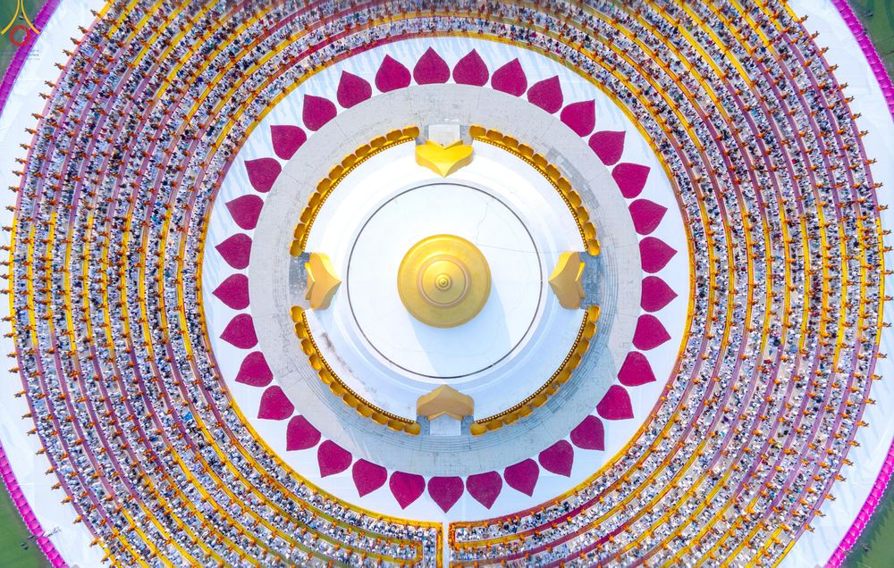 ภาพ No.299685:วันที่ 18 มกราคม พ.ศ. 2569 พิธีต้อนรับพระธรรมยาตรา (ภาพชุดที่ 2) ณ อนุสรณ์สถานลำดับที่ 5  สถานที่เผยแผ่วิชชาธรรมกายครั้งแรก อนุสรณ์สถานบางปลา วัดบางปลา อำเภอบางเลน จังหวัดนครปฐม ในโครงการธรรมยาตรา กตัญญูบูชา มหาปูชนียาจารย์ พระมงคลเทพมุนี(สด จนฺทสโร) พระ