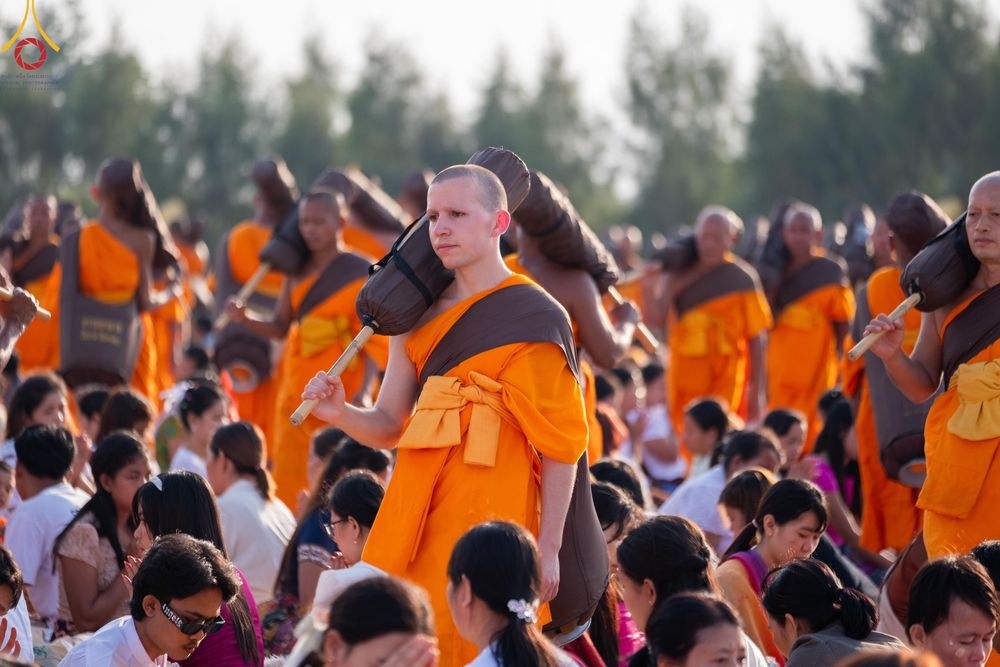 ภาพ No.198219:พิธีต้อนรับพระธรรมยาตรา ณ อนุสรณ์สถานลำดับที่ 5 สถานที่เผยแผ่วิชชาธรรมกายครั้งแรก อนุสรณ์สถานบางปลา วัดบางปลา อำเภอบางเลน จังหวัดนครปฐม ในโครงการธรรมยาตรา กตัญญูบูชา มหาปูชนียาจารย์ พระมงคลเทพมุนี(สด จนฺทสโร) พระผู้ปราบมาร ปีที่ 13 วัน 19 มกราคม พ.ศ.2568