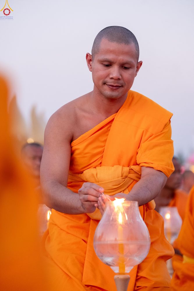 ภาพ No.302346:วันที่ 23 มกราคม พ.ศ. 2569 พิธีจุดประทีปธรรมถวายเป็นพุทธบูชา (ภาพชุดที่ 2) และบูชาธรรมมหาปูชนียาจารย์  ณ อนุสรณ์สถานลำดับที่ 5 สถานที่เผยแผ่วิชชาธรรมกายครั้งแรก อนุสรณ์สถานบางปลา วัดบางปลา อำเภอบางเลน จังหวัดนครปฐม ในโครงการธรรมยาตรา กตัญญูบูชา มหาปูชนีย