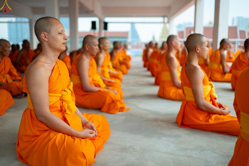 ภาพ No.299983:วันที่ 22 มกราคม พ.ศ.2569 พระธรรมยาตราปฏิบัติธรรม และถ่ายภาพหมู่ประวัติศาสตร์ ณ อาคารธรรมยาตรา กตัญญูบูชามหาปูชนียาจารย์  ตรงข้ามวัดปากน้ำภาษีเจริญ จ.กรุงเทพมหานคร ในโครงการธรรมยาตรา กตัญญูบูชา มหาปูชนียาจารย์ พระมงคลเทพมุนี(สด จนฺทสโร) พระผู้ปราบมาร อนุ