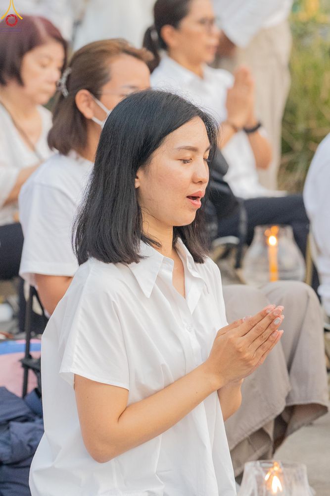 ภาพ No.297235:วันที่ 17 มกราคม พ.ศ. 2569 พิธีจุดประทีปถวายเป็นพุทธบูชา และบูชาธรรมมหาปูชนียาจารย์ (ภาพชุดที่ 2) ณ วัดโบสถ์บน ต.บางคูเวียง จ.นนทบุรี อนุสรณ์สถานลำดับที่ 4 สถานที่เกิดด้วยกายธรรม ในโครงการธรรมยาตรา กตัญญูบูชา มหาปูชนียาจารย์ พระมงคลเทพมุนี(สด จนฺทสโร) พร