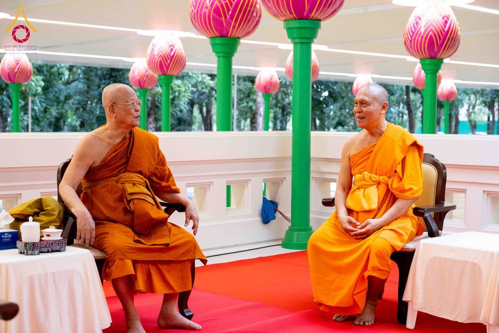 ภาพ No.308962:วันอาทิตย์ที่ 8 กุมภาพันธ์ พ.ศ. 2569  พิธีต้อนรับพระบัญชาสมเด็จพระสังฆราช แต่งตั้ง  “พระครูปลัดรัตนวีรวัฒน์” (รังสฤษดิ์ อิทฺธิจินฺตโก) เจ้าอาวาสวัดพระธรรมกาย ให้ดำรงตำแหน่ง “ที่ปรึกษาเจ้าคณะจังหวัดปทุมธานี”