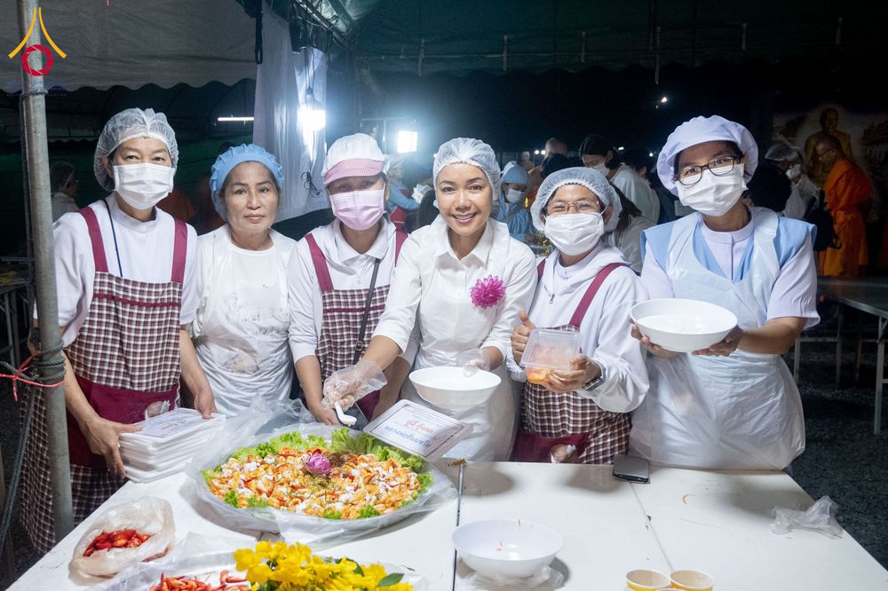 ภาพ No.299094:วันที่ 21 มกราคม พ.ศ. 2569 พิธีถวายภัตตาหารเป็นสังฆทาน แด่พระธรรมยาตรา ณ อนุสรณ์สถานบางปลา วัดบางปลา อำเภอบางเลน จังหวัดนครปฐม ในโครงการธรรมยาตรา กตัญญูบูชา มหาปูชนียาจารย์ พระมงคลเทพมุนี(สด จนฺทสโร) พระผู้ปราบมาร อนุสรณ์สถาน 7 แห่ง ปีที่ 14