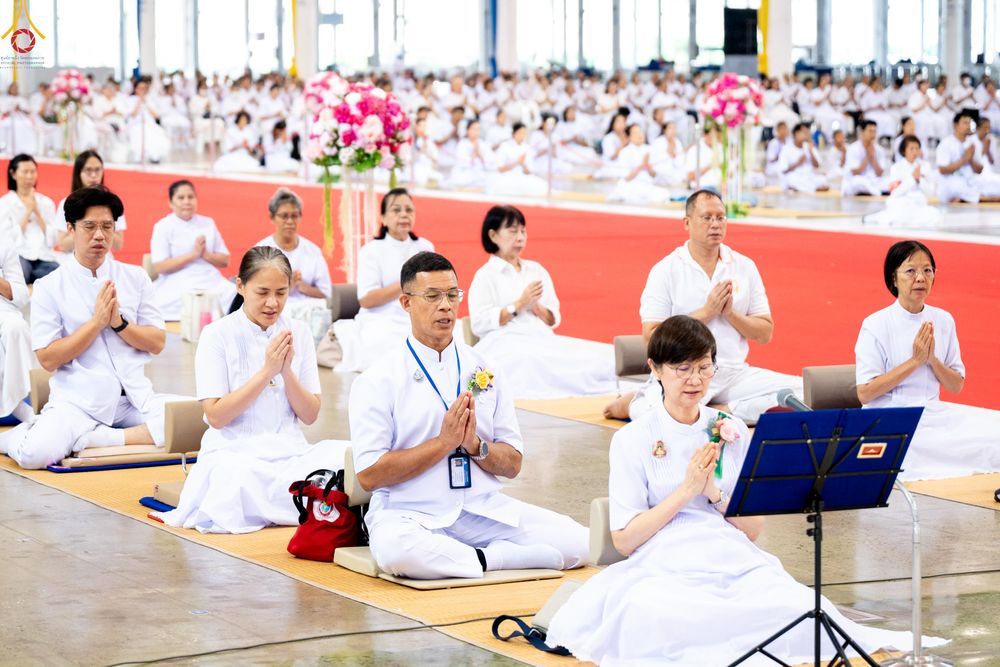 ภาพ No.342738:วันอาทิตย์ที่ 9 สิงหาคม พ.ศ.2569 พิธีจุดเทียนใจ ไฟนิรันดร์ อนันตชัย ณ รัตนบัลลังก์ วัดพระธรรมกาย