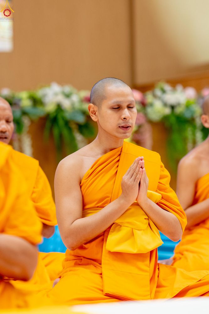 ภาพ No.329018:วันอาทิตย์ที่ 17 พฤษภาคม พ.ศ.2569 พิธีร่วมบุญการศึกษาพระภิกษุสามเณร (หนังสือบาลี นักธรรม ทางก้าวหน้า World-Pec) ณ ห้องแก้วสารพัดนึก 2 วัดพระธรรมกาย