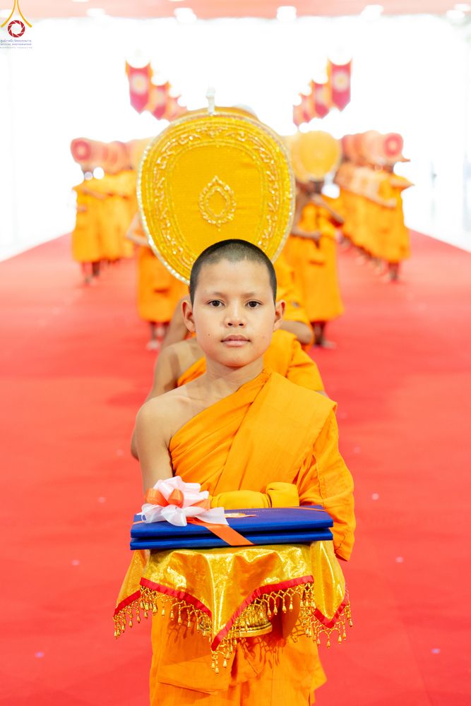 ภาพ No.338918:วันอาทิตย์ที่ 12 กรกฎาคม พ.ศ.2569 พิธีมุทิตาผู้สอบได้เปรียญธรรม ประโยค 1-2 ถึง ป.ธ.9 และ บ.ศ.1-2 ถึง บ.ศ.6 สำนักศาสนศึกษาวัดพระธรรมกาย ประจำปี 2569, พิธีมอบตราตั้งแต่งตั้งอาจารย์ใหญ่ สำนักศาสนศึกษาวัดพระธรรมกาย