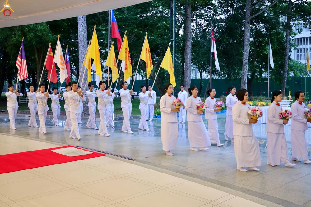 ภาพ No.338684:วันที่ 11 กรกฎาคม พศ.2569 พิธีบรรพชาอุปสมบท โครงการอุปสมบทหมู่ธรรมทายาทนานาชาติ  IDOP รุ่นที่ 21 (ภาษาจีน)  จากประเทศจีน มาเลเซีย สิงคโปร์ และไต้หวัน , โครงการบรรพชาสามเณรโรงเรียนนานาชาติ รุ่นที่ 15