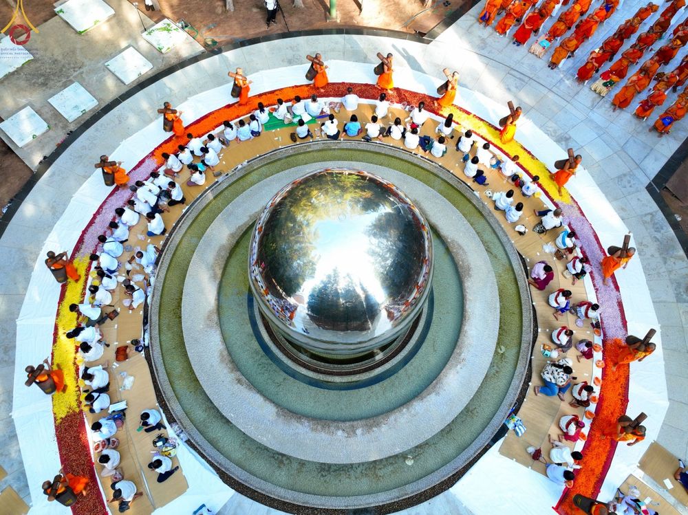ภาพ No.70648:พิธีต้อนรับพระธรรมยาตรา ในโครงการธรรมยาตรากตัญญูบูชา มหาปูชนียาจารย์ พระมงคลเทพมุนี(สด จนฺทสโร) พระผู้ปราบมาร อนุสรณ์สถาน 7 แห่ง ปีที่ 11 วันที่ 14 มกราคม พ.ศ. 2566 ณ อนุสรณ์สถานลำดับที่ 3 สถานที่เกิดในเพศสมณะ วัดสองพี่น้อง อ.สองพี่น้อง จ.สุพรรณบุรี