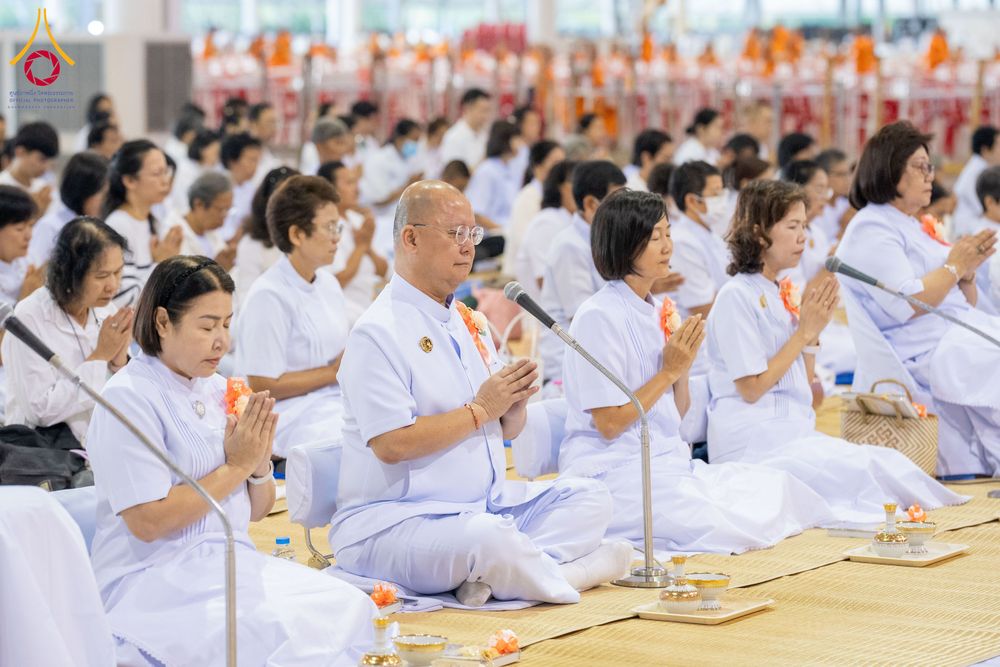 ภาพ No.279086:วันที่ 2 มกราคม พ.ศ.2569 พิธีถวายภัตตาหารเป็นสังฆทาน แด่พระธรรมยาตรา ณ วัดพระธรรมกาย ปทุมธานี ในโครงการธรรมยาตรา กตัญญูบูชา มหาปูชนียาจารย์ พระมงคลเทพมุนี(สด จนฺทสโร) พระผู้ปราบมาร อนุสรณ์สถาน 7 แห่ง ปีที่ 14