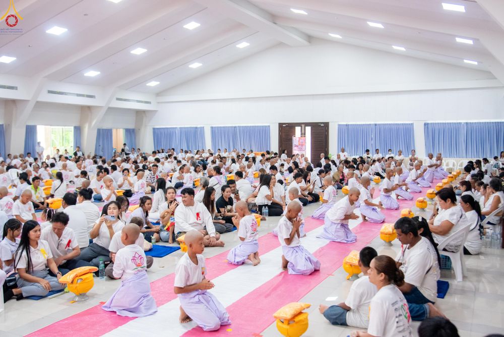 ภาพ No.320144:วันเสาร์ที่ 4 เมษายน 2569 พิธีตัดปอยผม ขอขมาผู้ปกครอง  มอบบาตร-ผ้าไตร และพิธีบรรพชาสามเณร 87 รูป  ณ ศูนย์ปฏิบัติธรรมระยอง(บ้านช่องลม)  ต.บางบุตร อ.บ้านค่าย จ.ระยอง