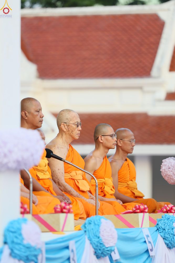 ภาพ No.297515:วันที่ 18 มกราคม พ.ศ. 2569 พิธีตักบาตรพระธรรมยาตรา ณ วัดโบสถ์บน ต.บางคูเวียง จ.นนทบุรี อนุสรณ์สถานลำดับที่ 4 สถานที่เกิดด้วยกายธรรม ในโครงการธรรมยาตรา กตัญญูบูชา มหาปูชนียาจารย์ พระมงคลเทพมุนี(สด จนฺทสโร) พระผู้ปราบมาร อนุสรณ์สถาน 7 แห่ง ปีที่ 14