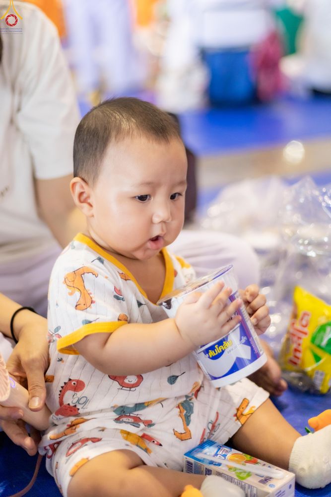 ภาพ No.318227:วันอาทิตย์ต้นเดือนที่ 5 เมษายน พ.ศ.2569 พิธีตักบาตร ณ บ้านแก้วเรือนทองคุณยายอาจารย์ฯ วัดพระธรรมกาย