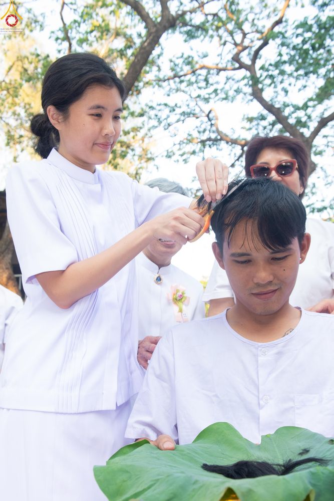 ภาพ No.319737:วันอาทิตย์ที่ 5 เมษายน พ.ศ.2569 พิธีตัดปอยผม และปลงผมนาคธรรมทายาท โครงการบรรพชาและอุปสมบทหมู่ รุ่นบูชาธรรม 82 ปี หลวงพ่อธัมมชโย