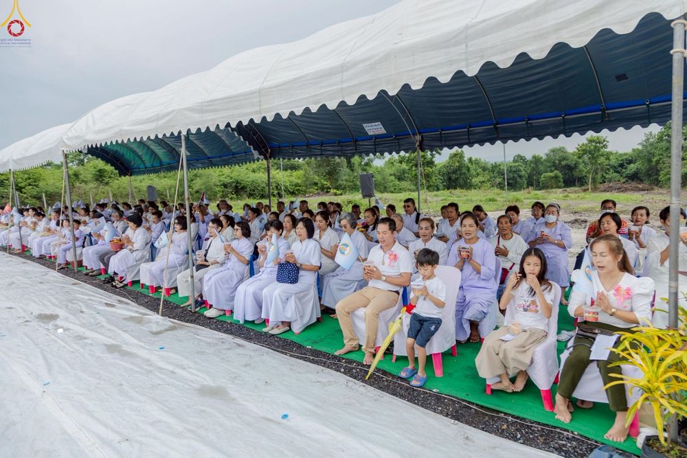 ภาพ No.246926:วันอาทิตย์ที่ 14 กันยายน พ.ศ. 2568 พิธีทอดผ้าป่า ซื้อดิน ปรับพื้นที่ลานธรรม  และพิธีกลั่นแผ่นดิน โปรยทราย สถาปนาองค์พระเจดีย์ เพื่อสร้างสันติภาพโลก  ณ ศูนย์ปฏิบัติธรรมสระบุรี อ.พระพุทธบาท จ.สระบุรี