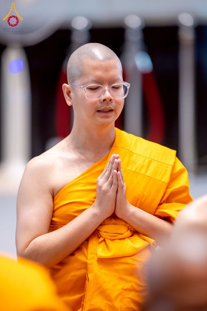 ภาพ No.256352:วันที่ 4 ตุลาคม พ.ศ. 2568 พิธีบรรพชาอุปสมบท  โครงการอุปสมบทหมู่บูชาธรรม 141 ปี  พระมงคลเทพมุนี (สด จนฺทสโร) ณ โบสถ์พระไตรปิฏก วัดพระธรรมกาย จ.ปทุมธานี