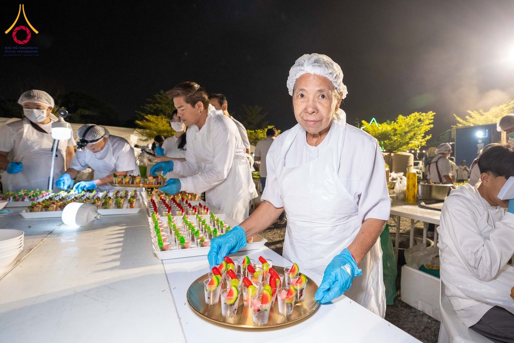 ภาพ No.295792:วันที่ 17 มกราคม พ.ศ. 2569 พิธีถวายภัตตาหารเป็นสังฆทาน แด่พระธรรมยาตรา ณ วัดโบสถ์บน ต.บางคูเวียง จ.นนทบุรี อนุสรณ์สถานลำดับที่ 4 สถานที่เกิดด้วยกายธรรม ในโครงการธรรมยาตรา กตัญญูบูชา มหาปูชนียาจารย์ พระมงคลเทพมุนี(สด จนฺทสโร) พระผู้ปราบมาร อนุสรณ์สถาน 7 แ